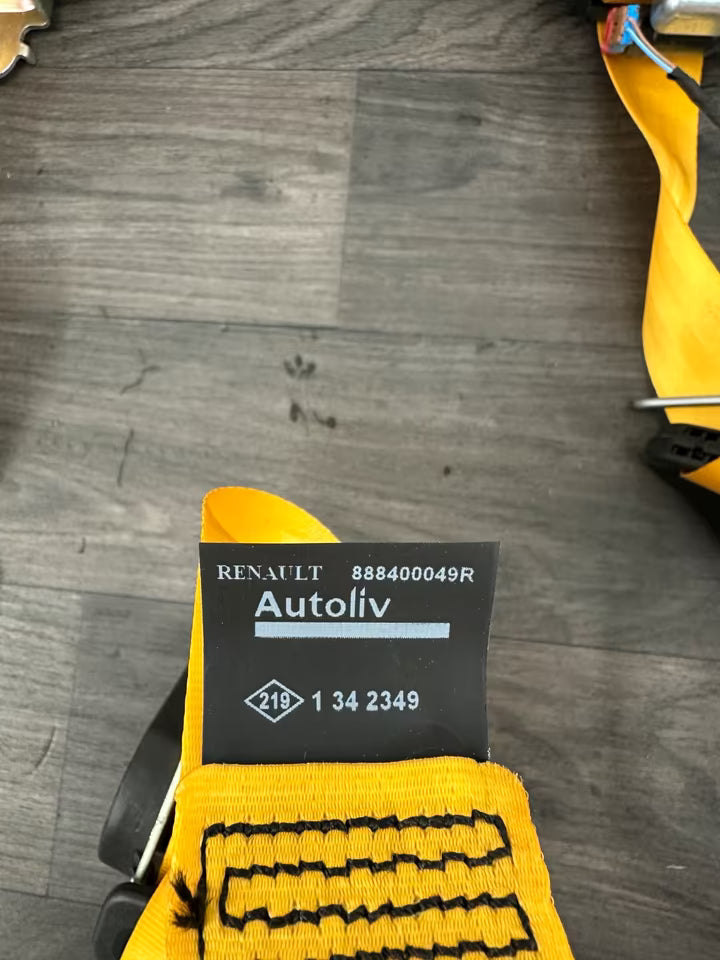Sicherheitsgurt Set 4 Stück komplett Gelb Renault Megane III RS