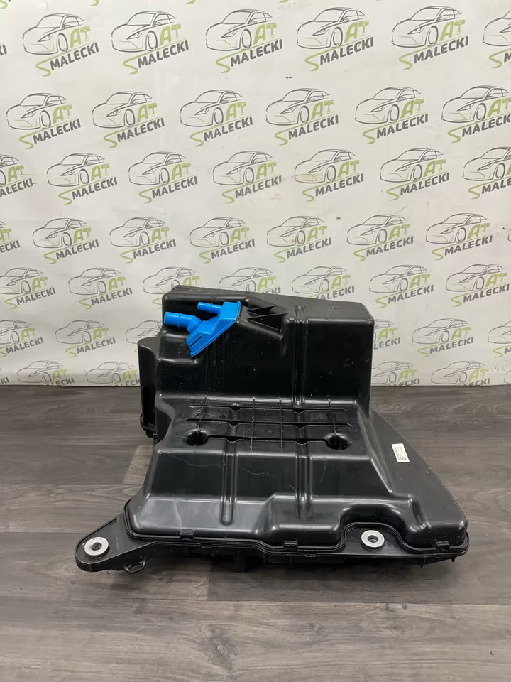 8W0131878BT Audi AdBlue Tank Reduktionsmitteltank Audi A4 8W