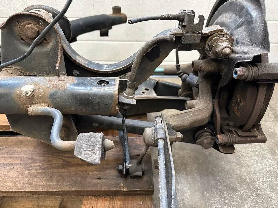 Hinterachse Achse Hinten Audi A3 8P Modell 4-Tür 1K0505315BF