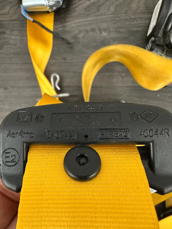 Sicherheitsgurt Set 4 Stück komplett Gelb Renault Megane III RS