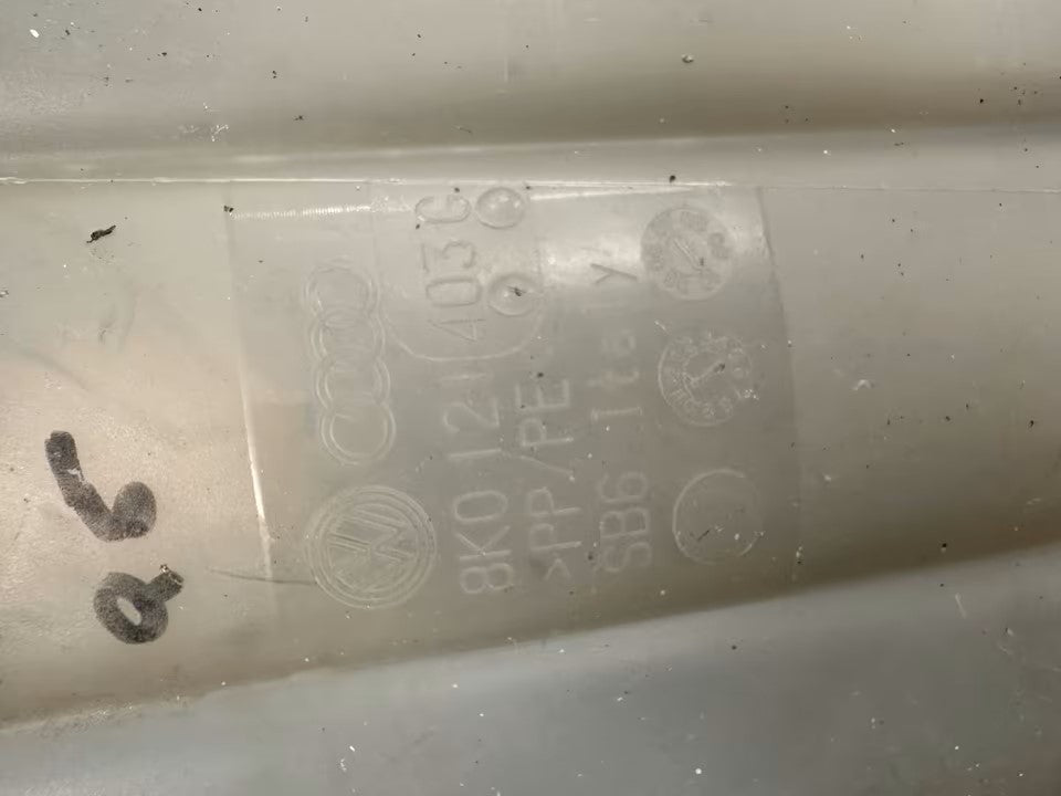8K0121403C Ausgleichsbehälter Kühlwasserbehälter Audi A5 Q5