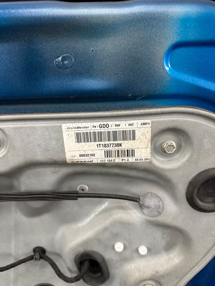 Türe Tür Vorne Rechts Vw Touran 1T 03-15 Bj Farbe LA5X oder K2K2
