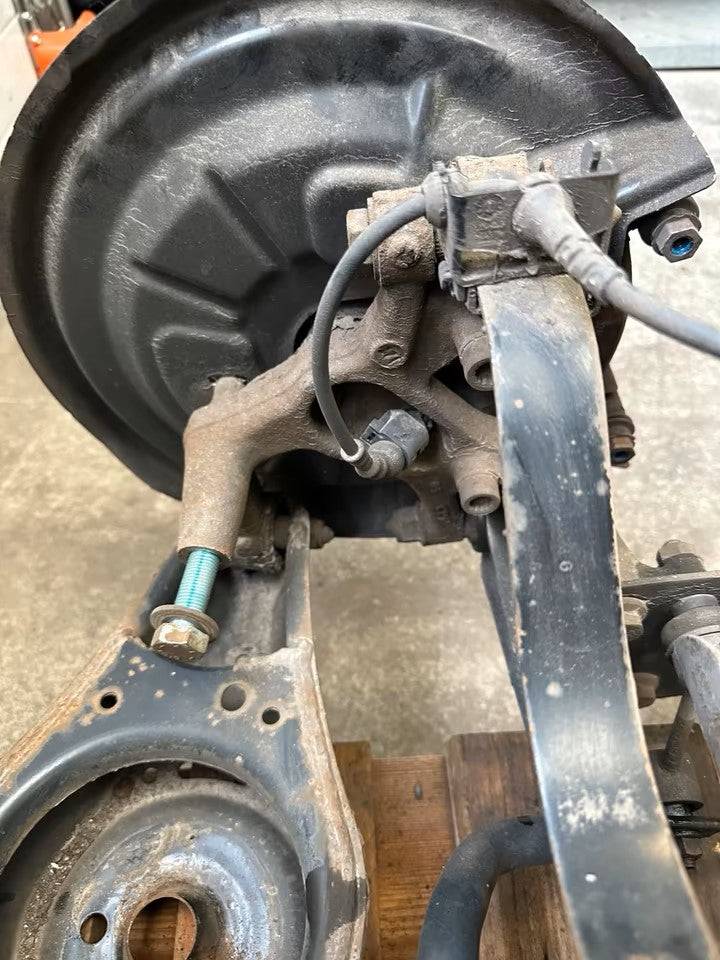 Hinterachse Achse Hinten Audi A3 8P Modell 4-Tür 1K0505315BF