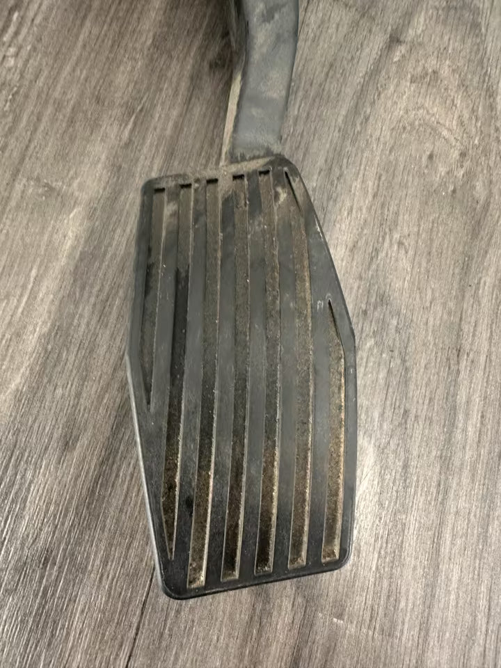 13305804 Gaspedal Opel Corsa E