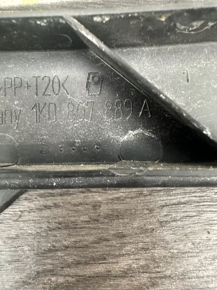 1K0807889A Stoßstangenhalter Links für VW Golf V