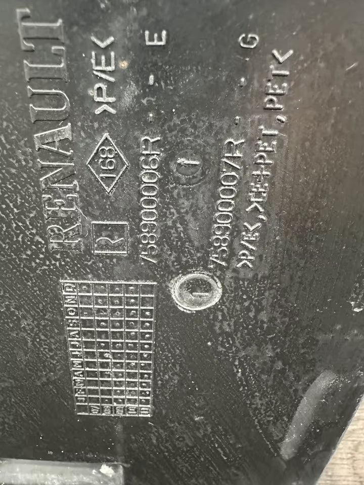 758900006R Unterbodenschutz Motorschutz Renault Megane III 10-16B