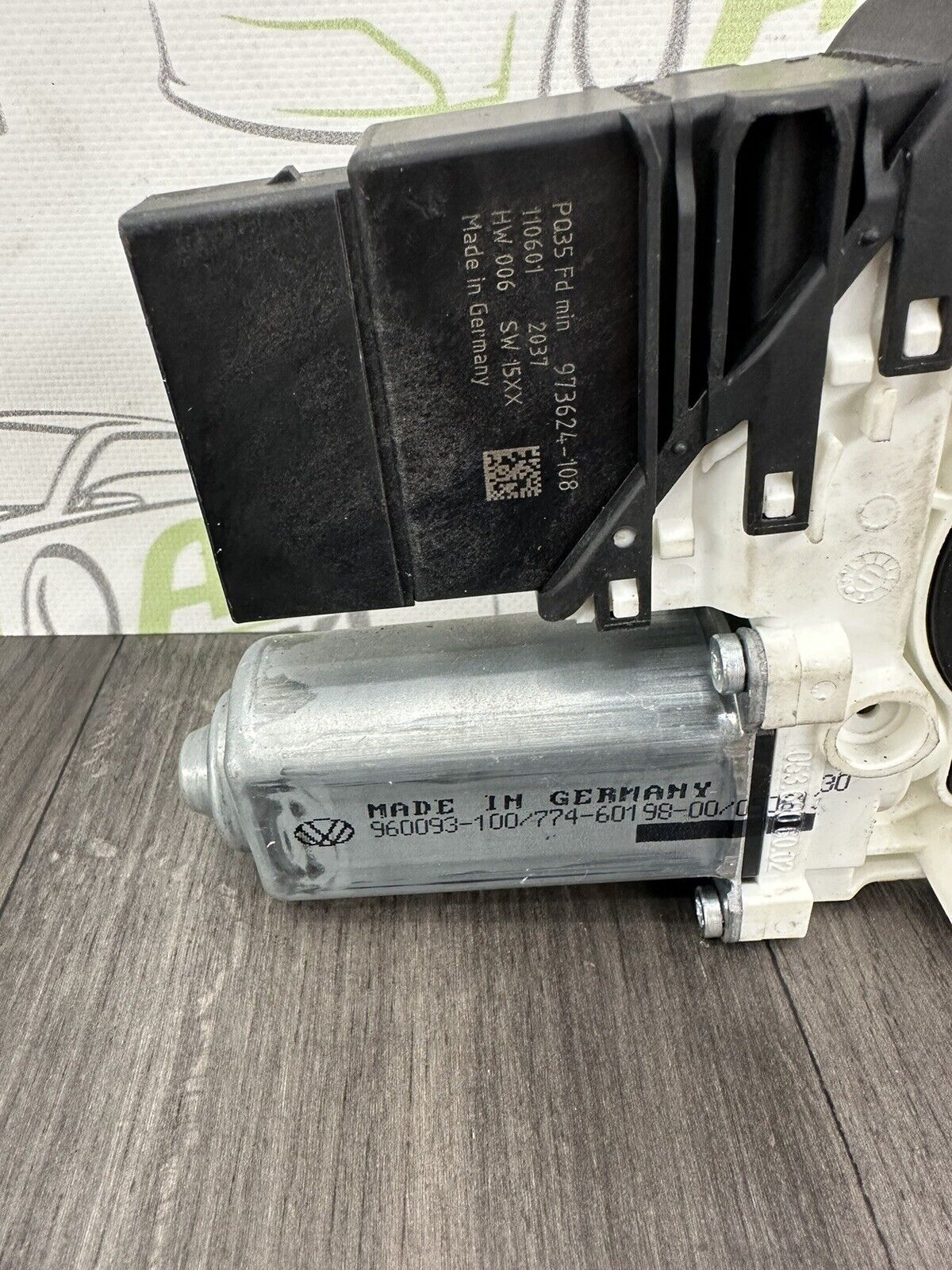 6304424