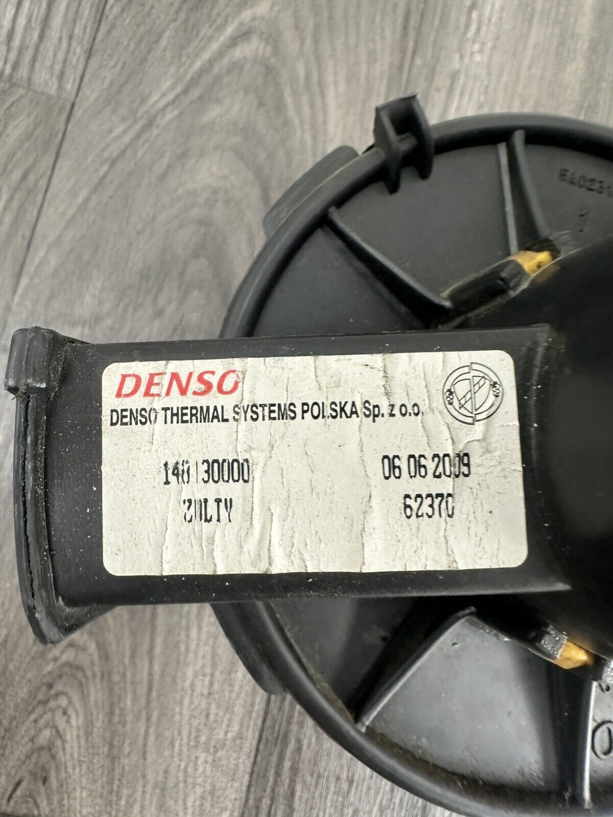 6308556