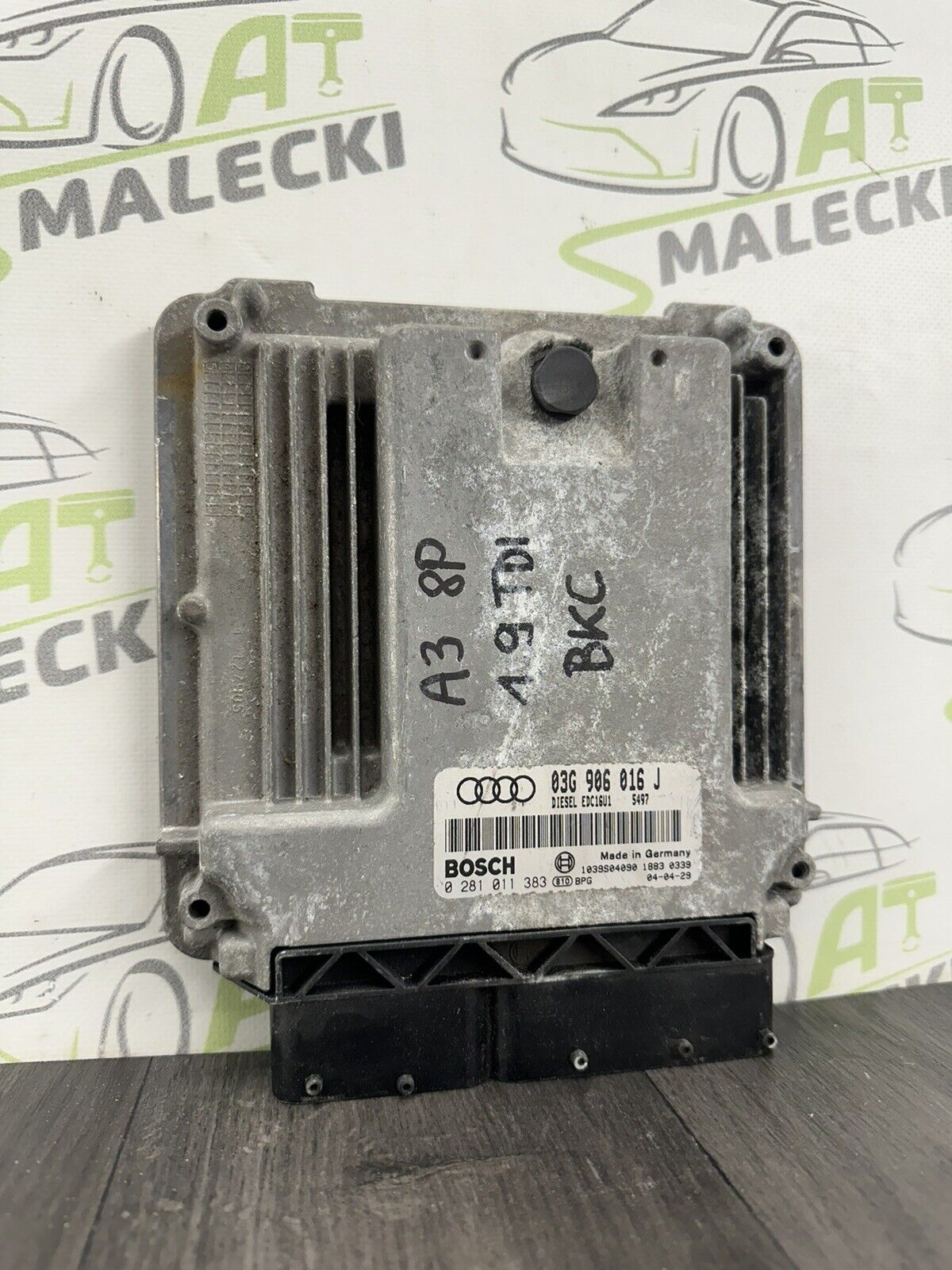6304122