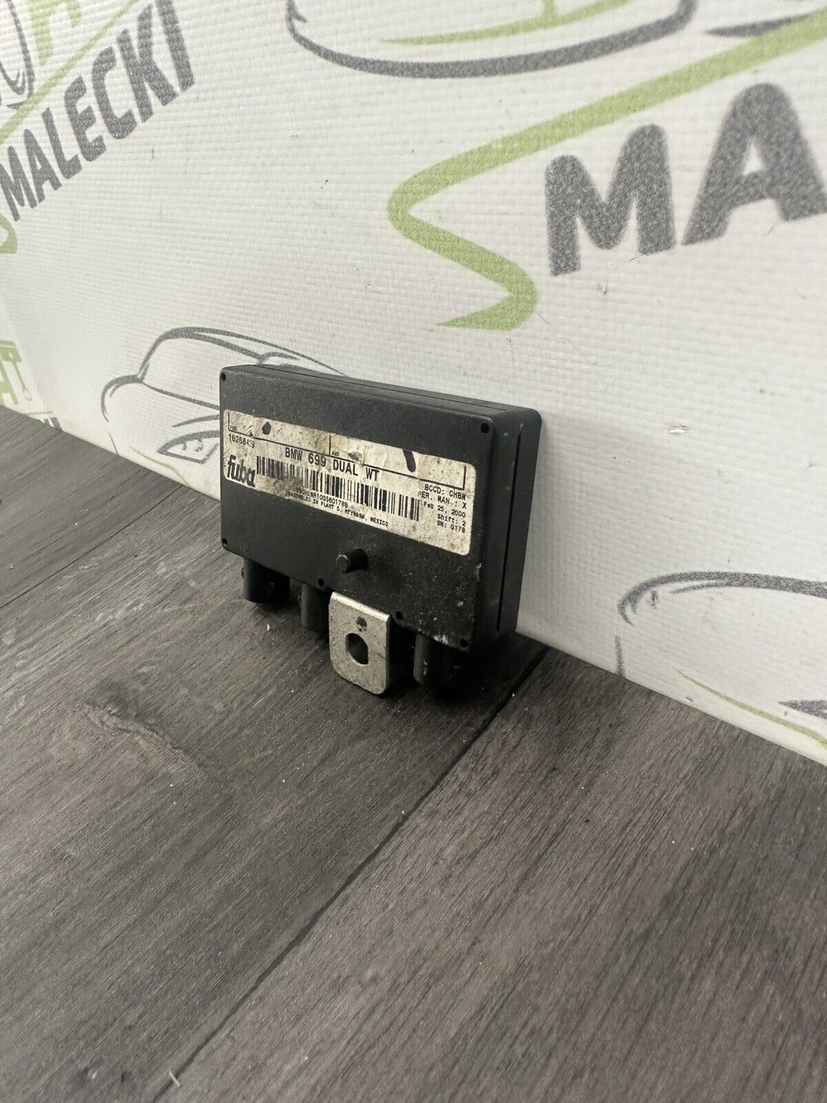 6305739
