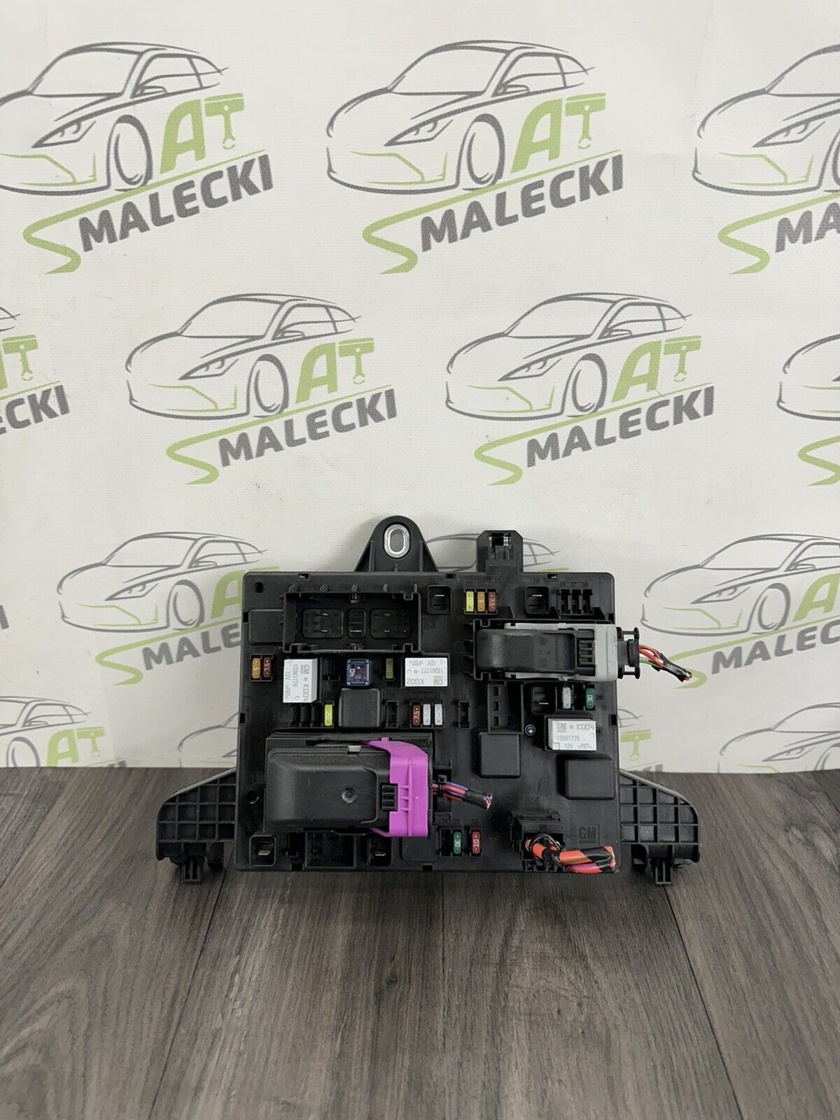 6305904