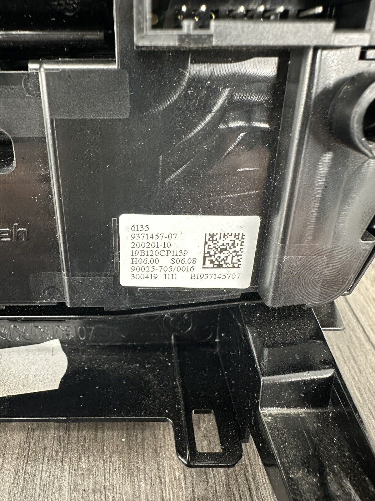 6308327