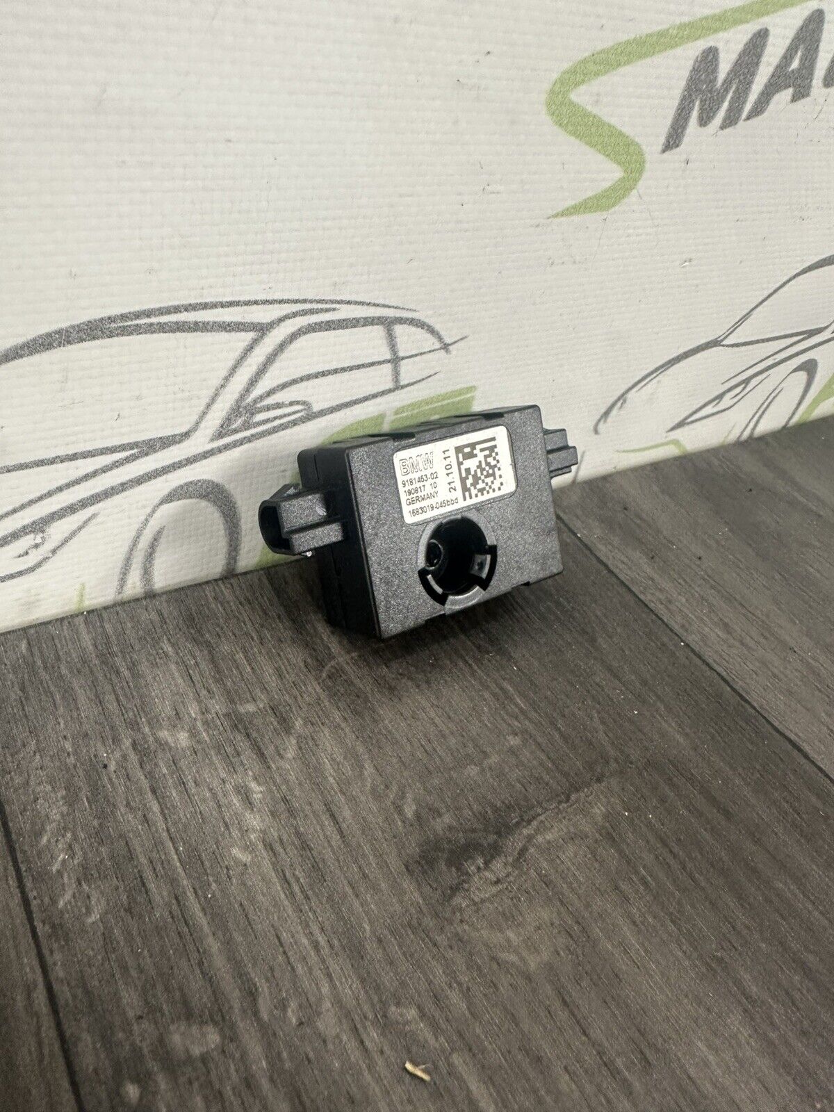 6305743