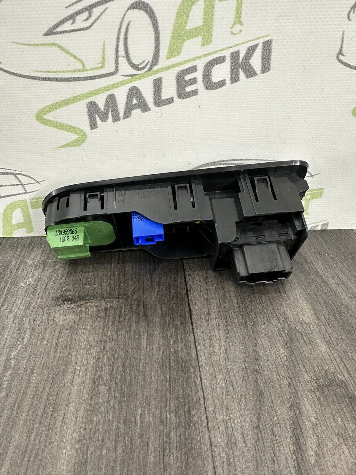 6305860