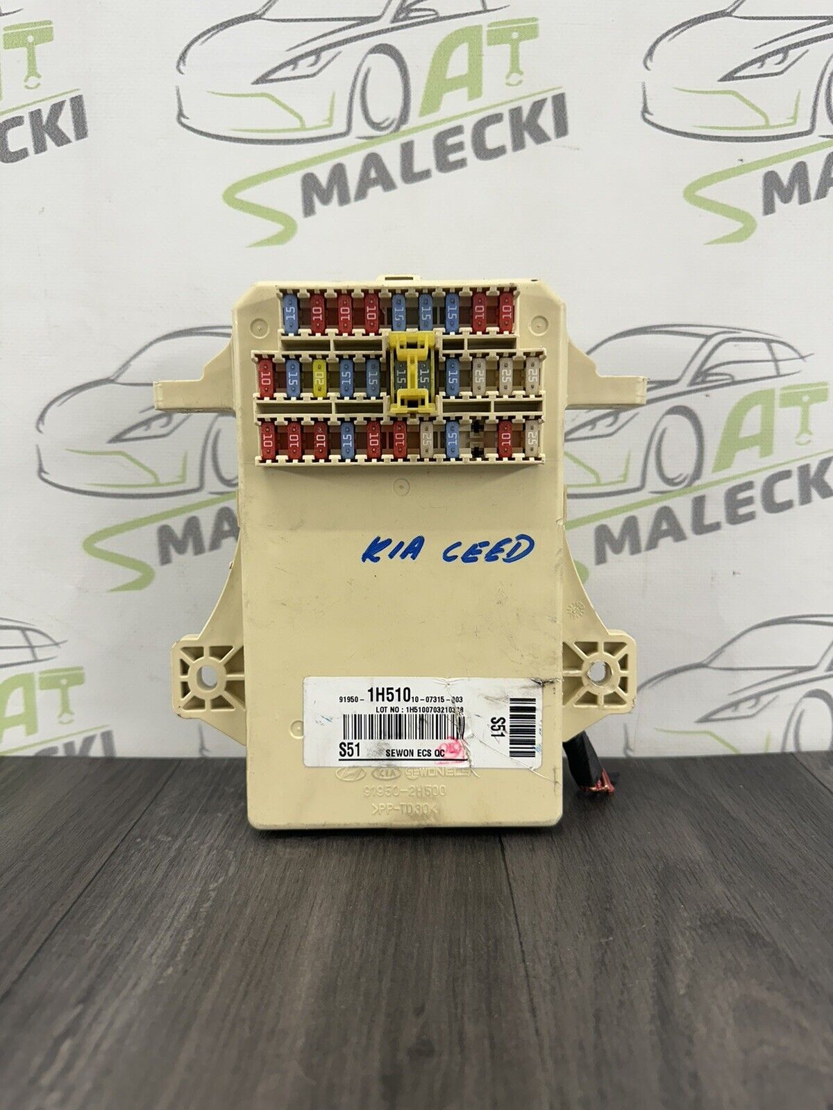 6304827