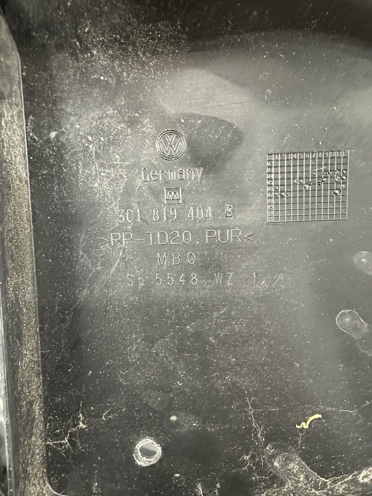 6304476