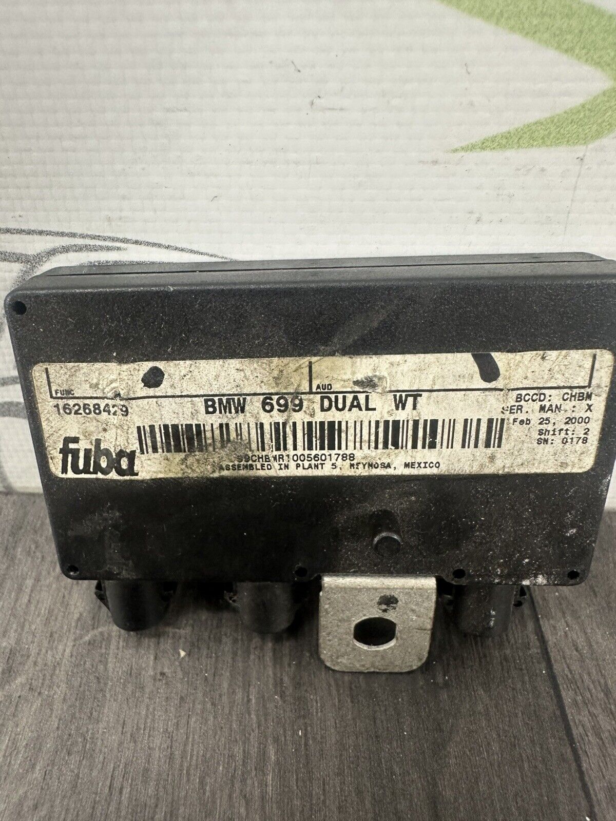 6305739