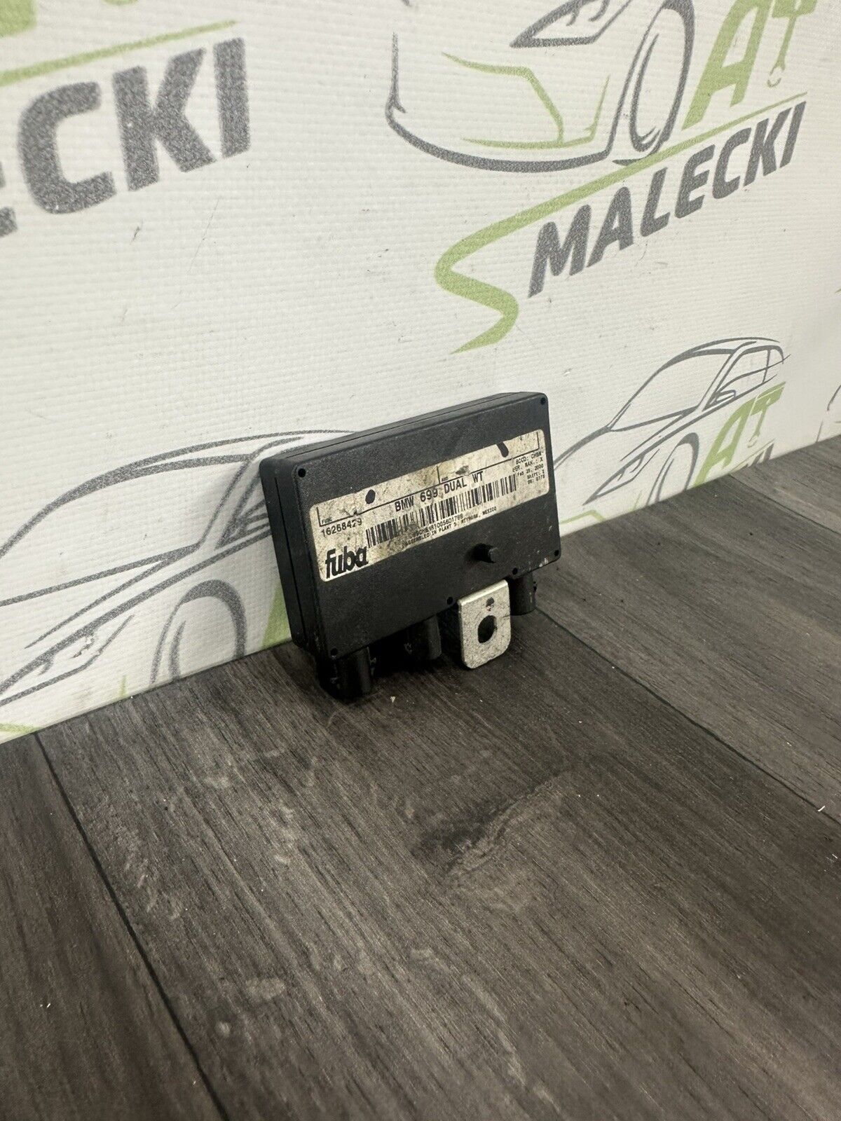 6305739