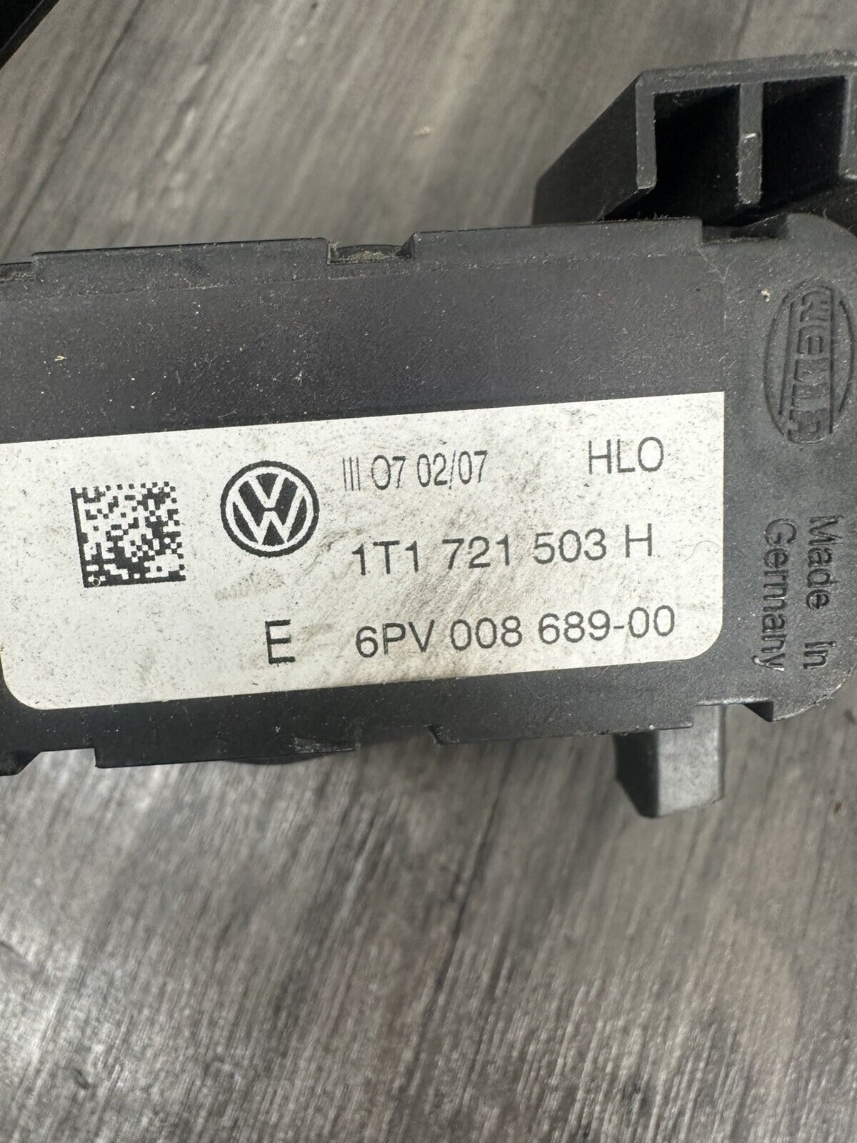 6308537
