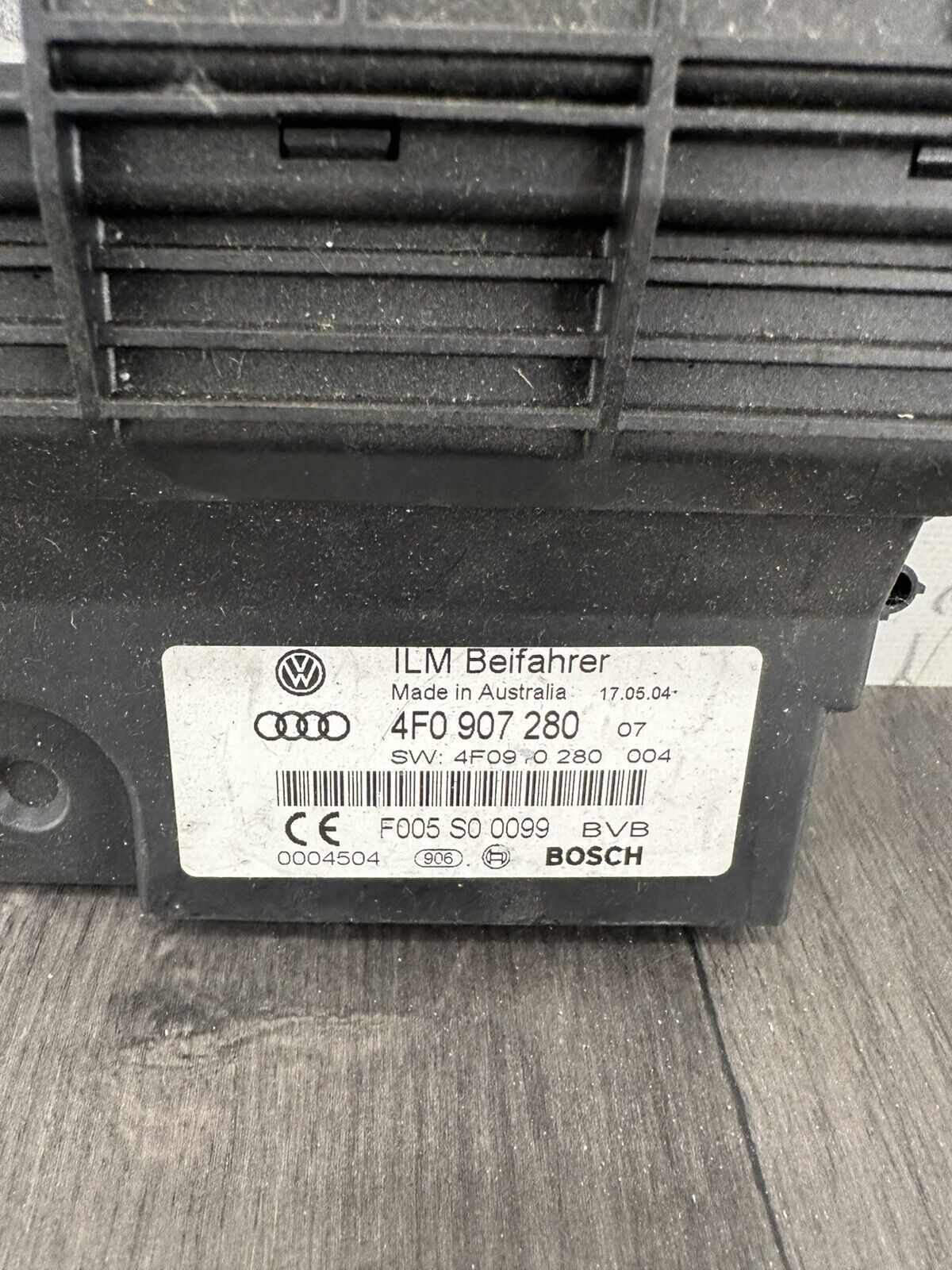 6304996