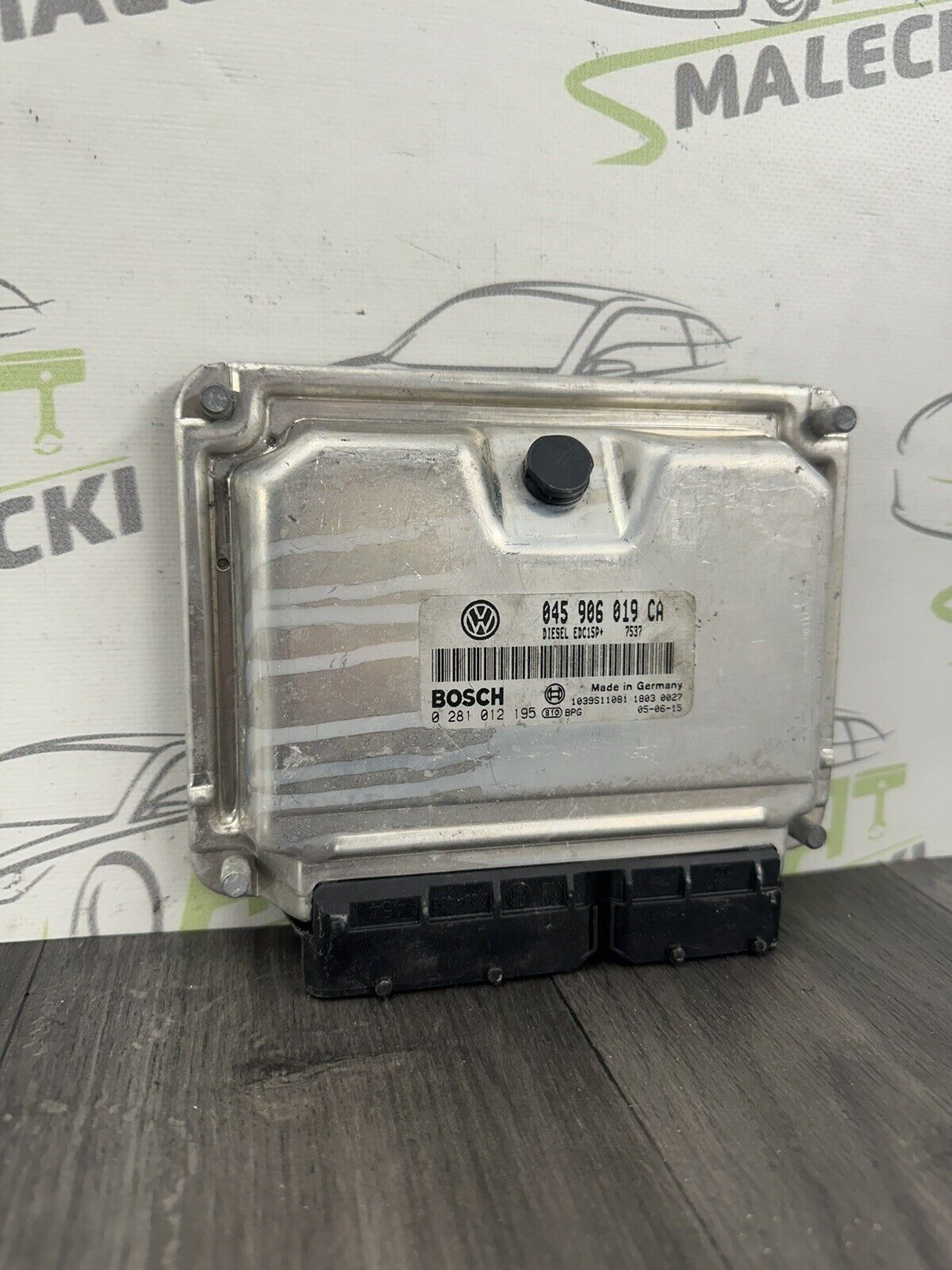 6304590