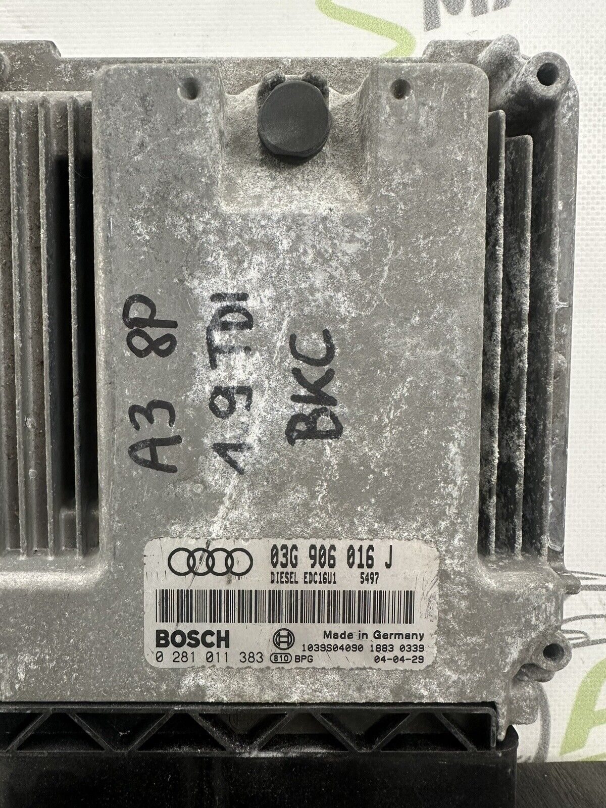 6304122
