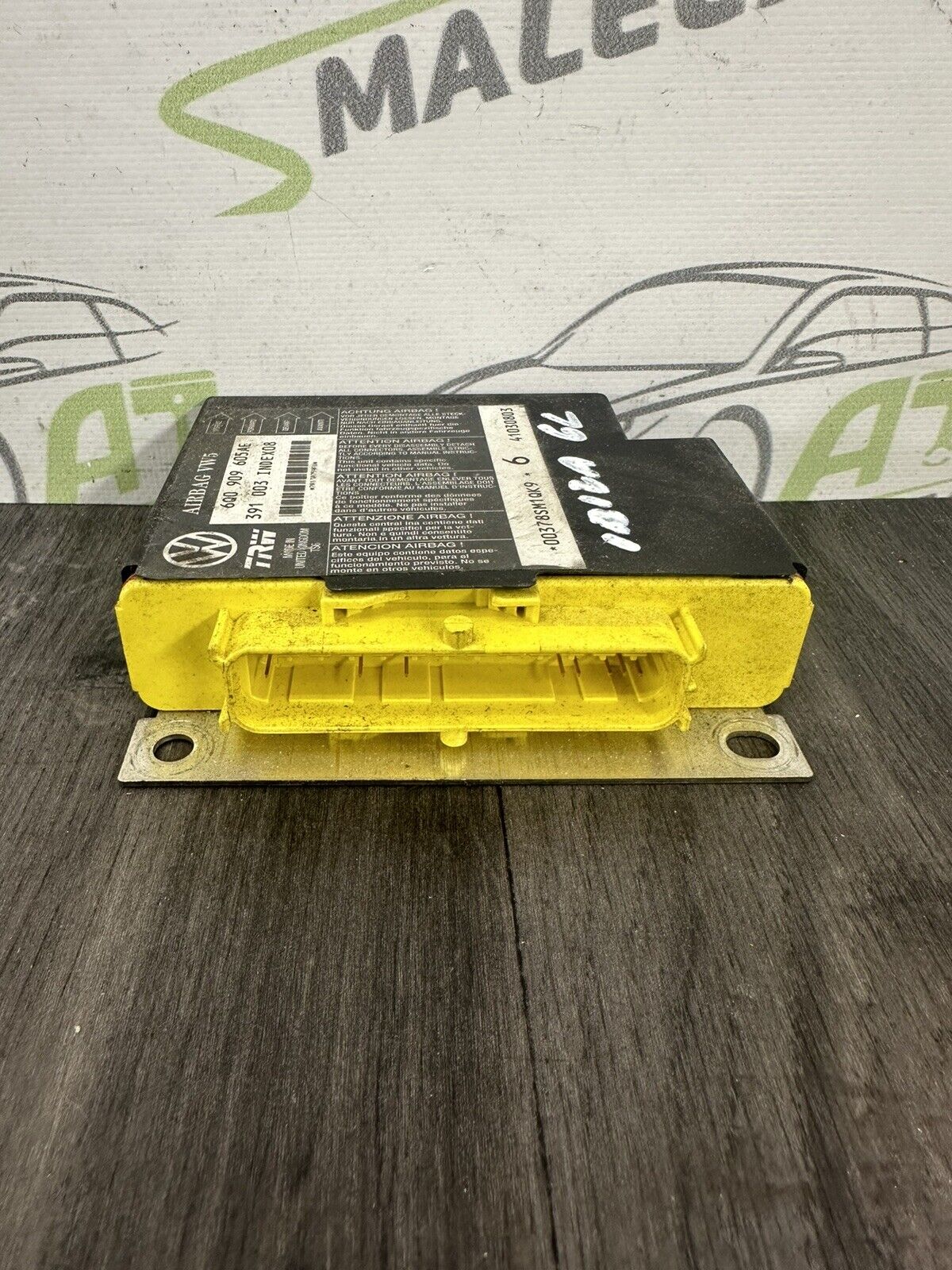 6305923