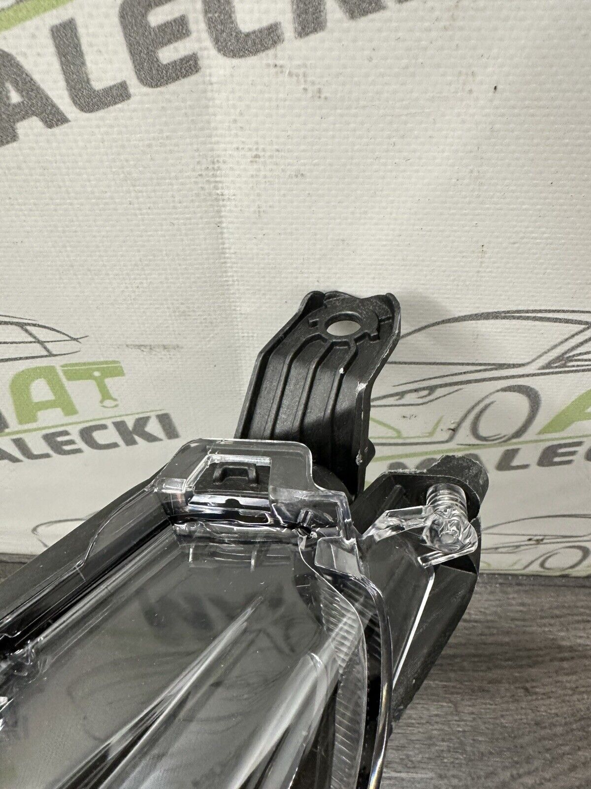 6305864