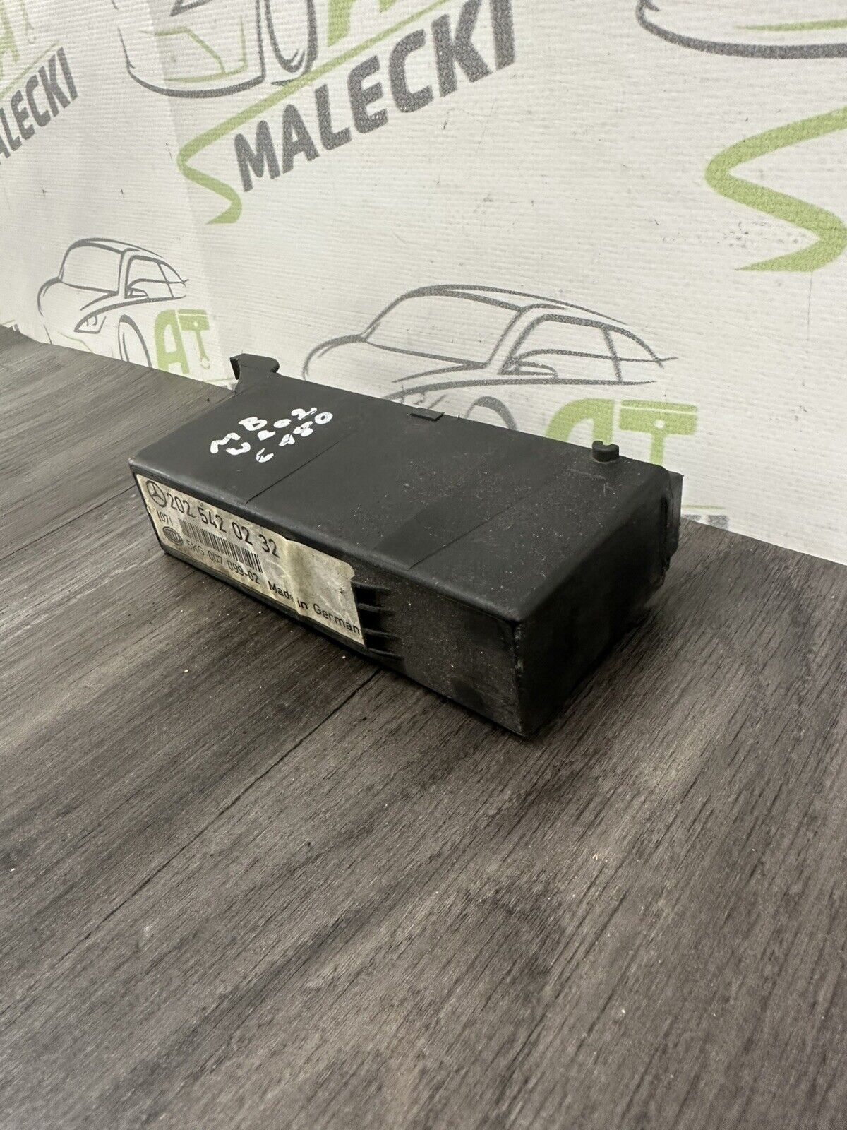 6305567