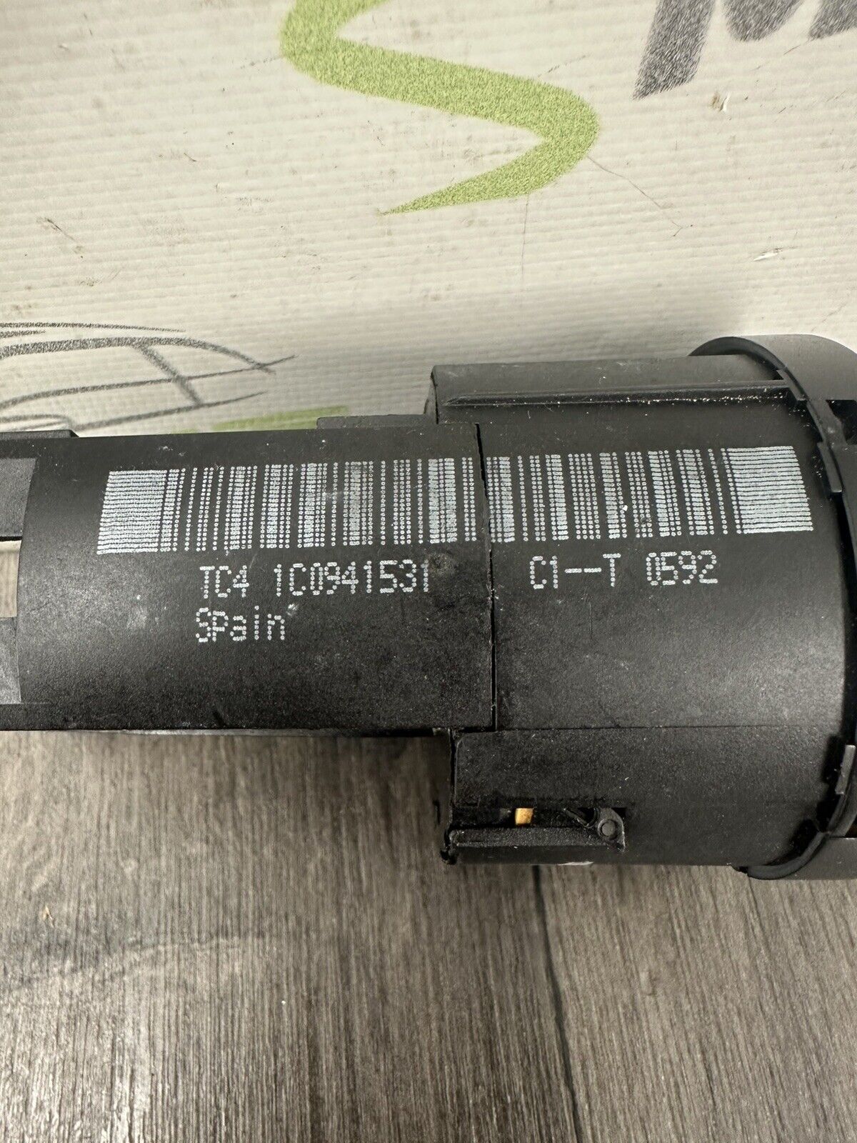 6308976