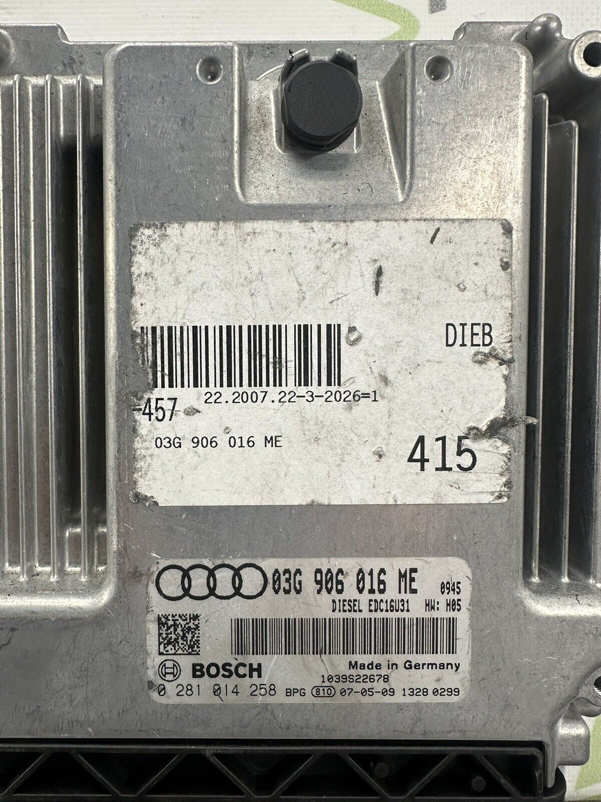 6304116