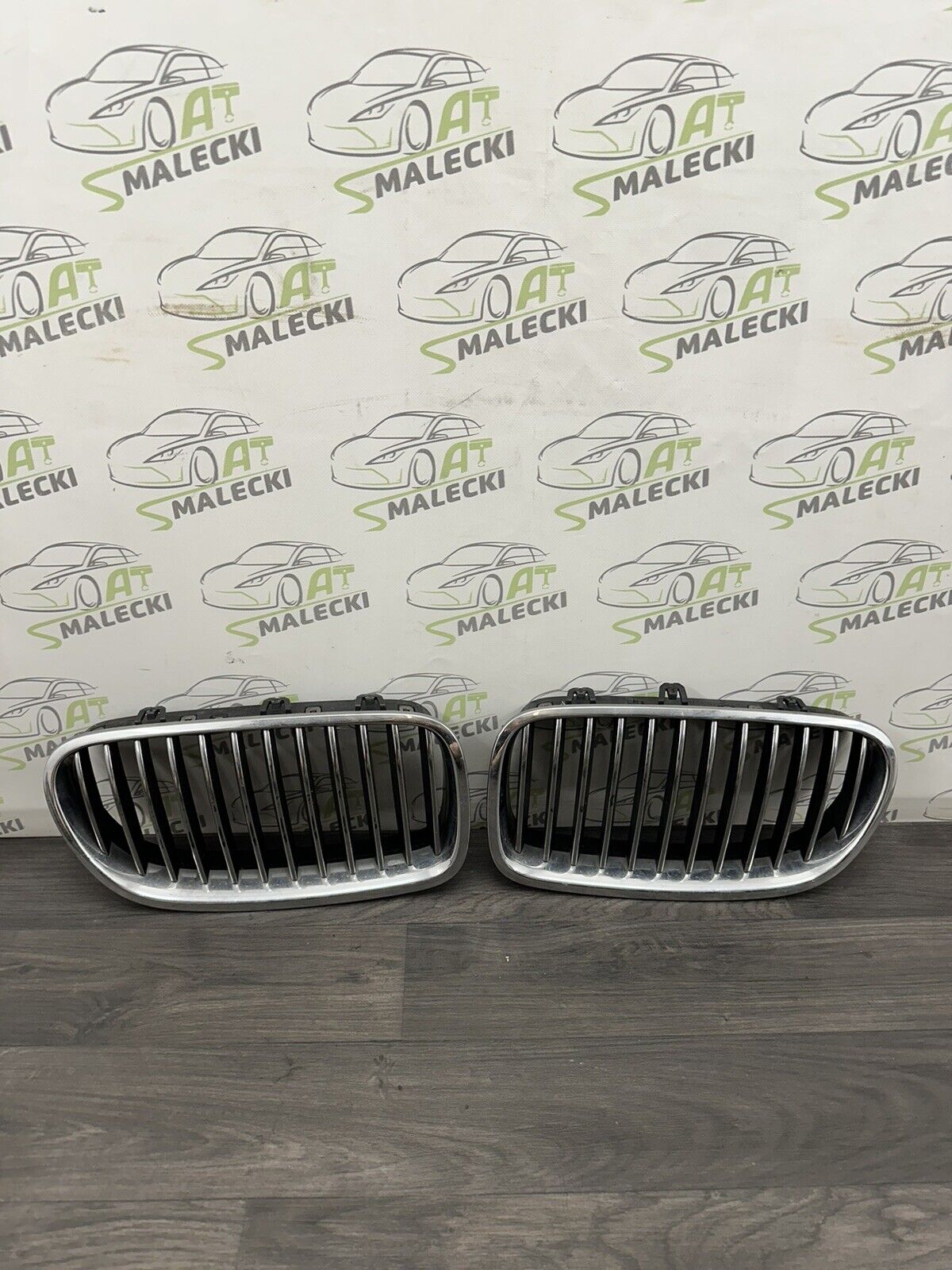 6308718