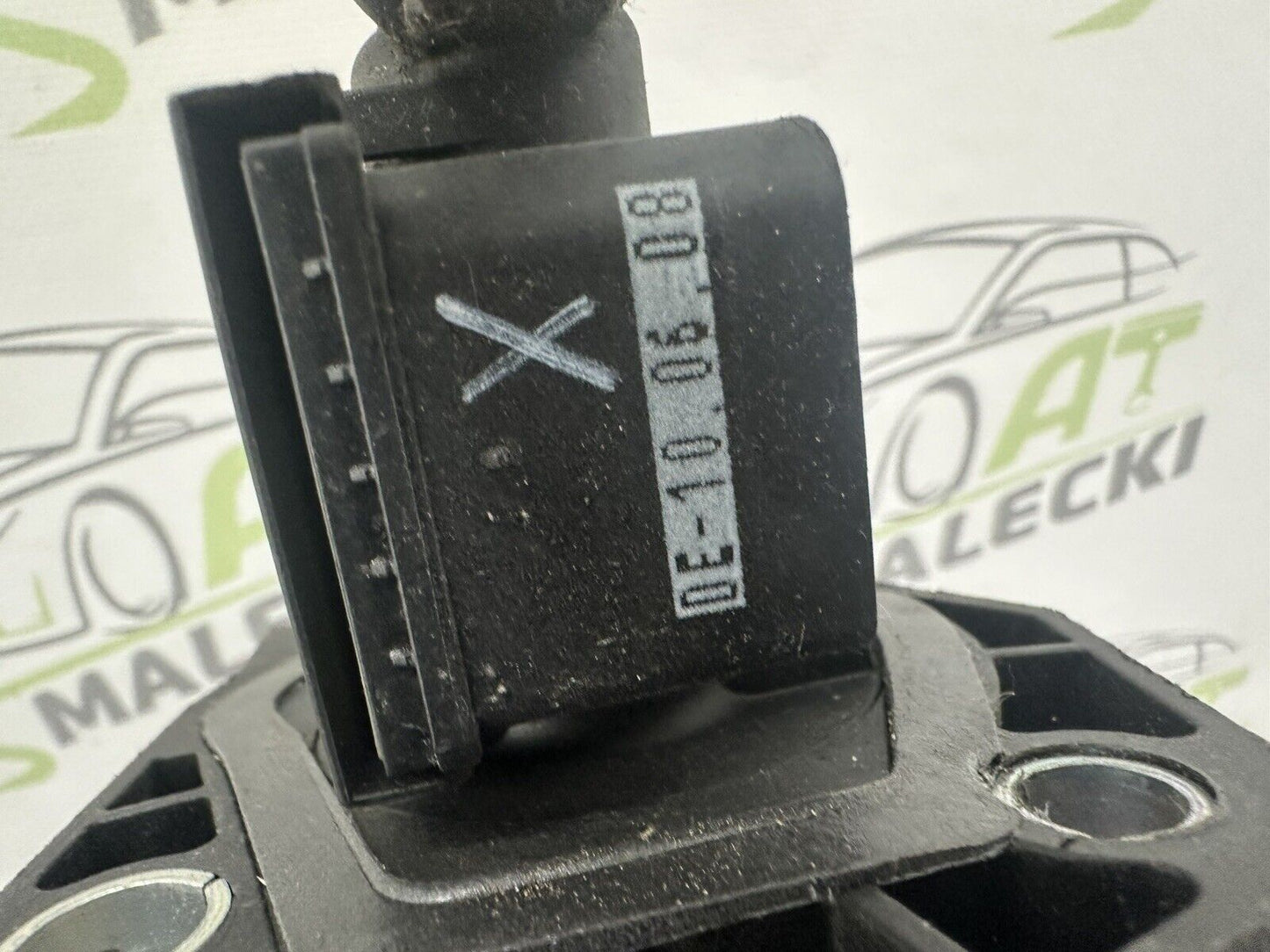 6308518