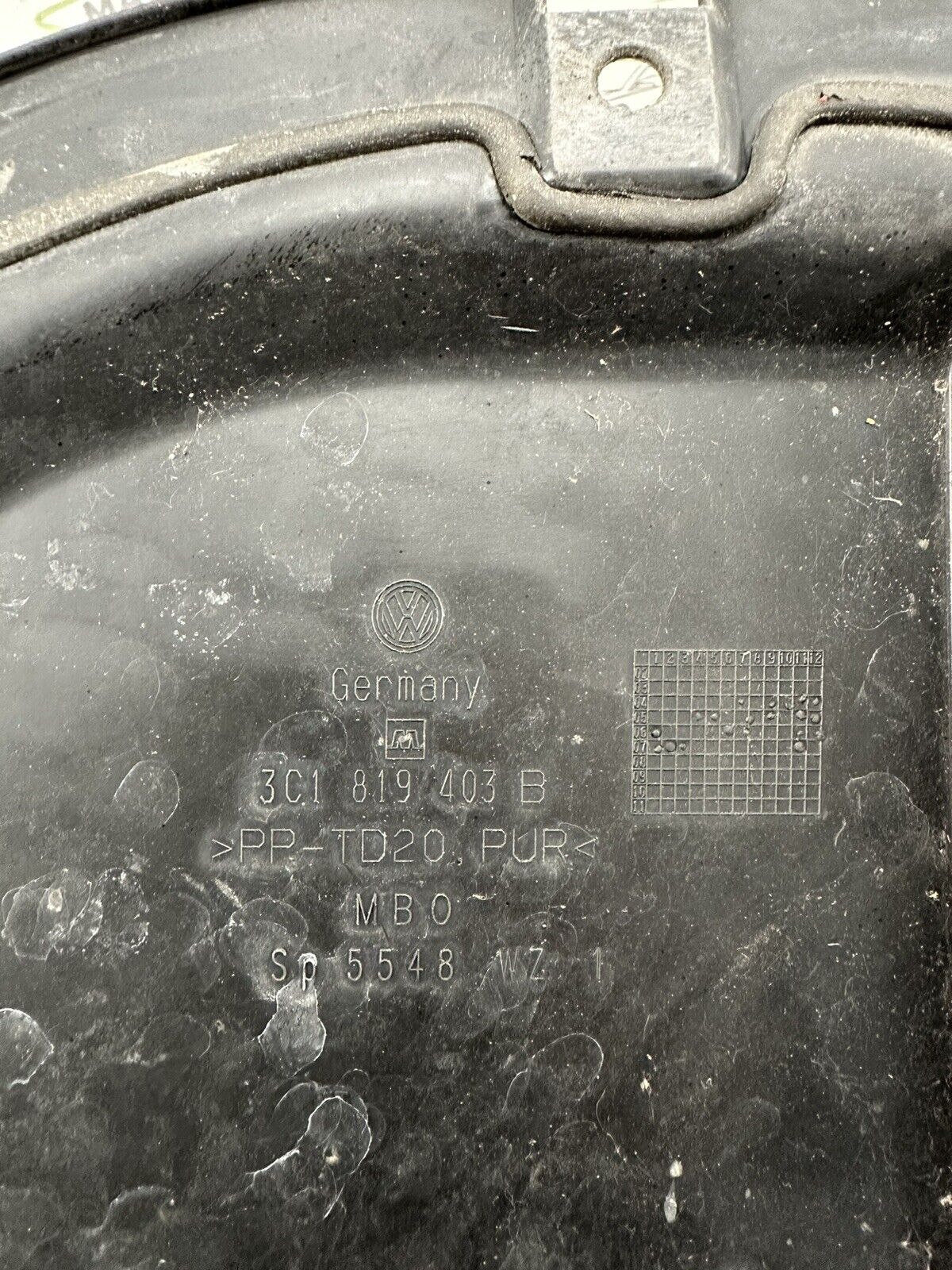 6304476
