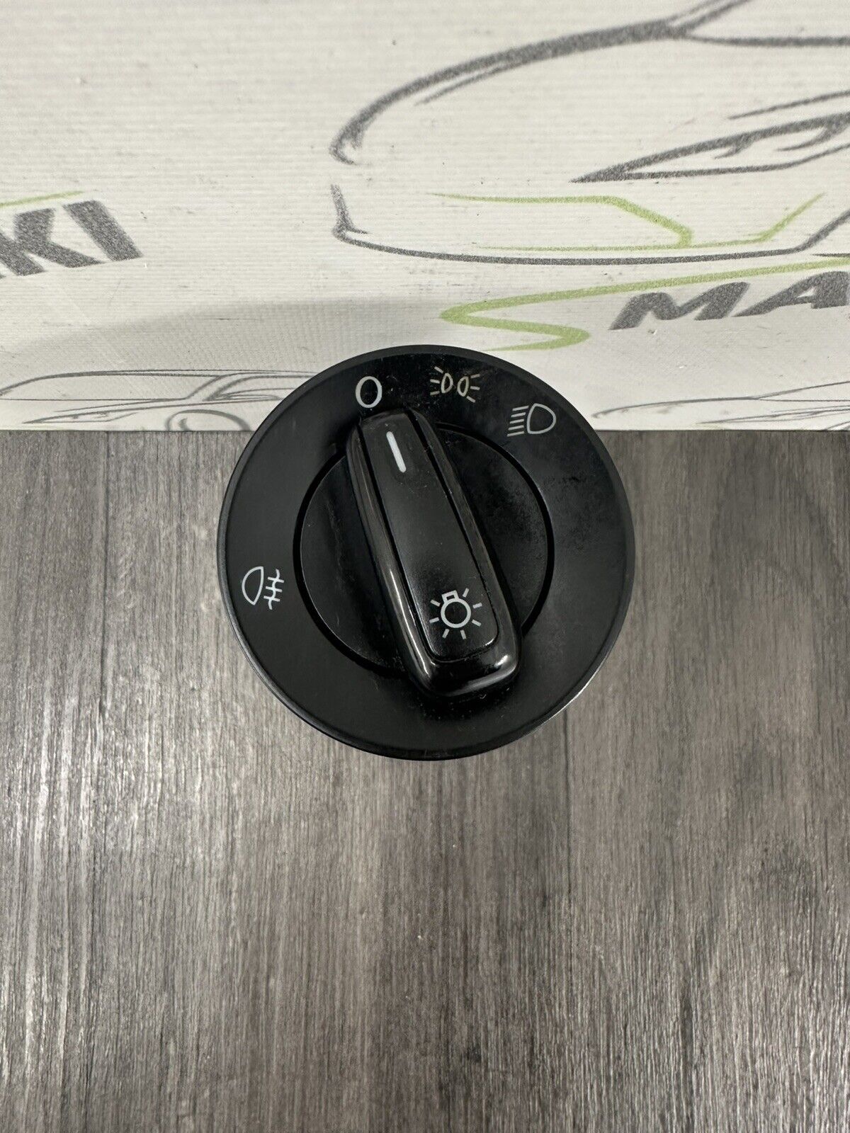 6308900