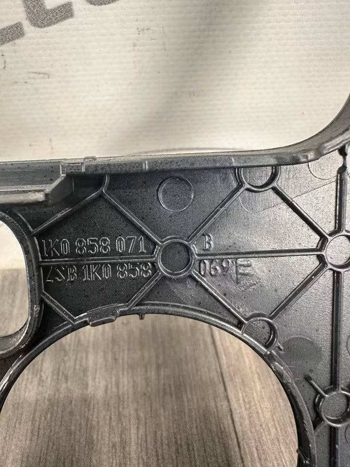 1K0858071B Innenverkleidung Rahmen Verkleidung VW Golf V