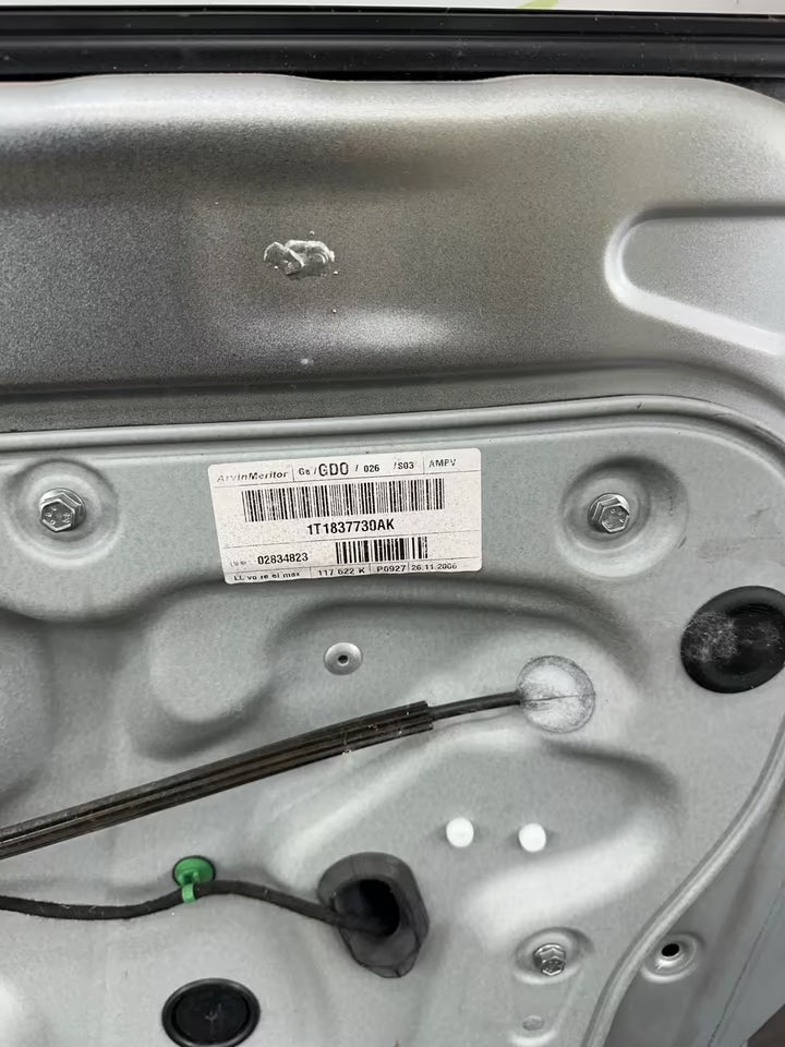 Türe Tür Vorne Rechts Vw Touran 1T 03-15 Bj Farbe LA7W Silber