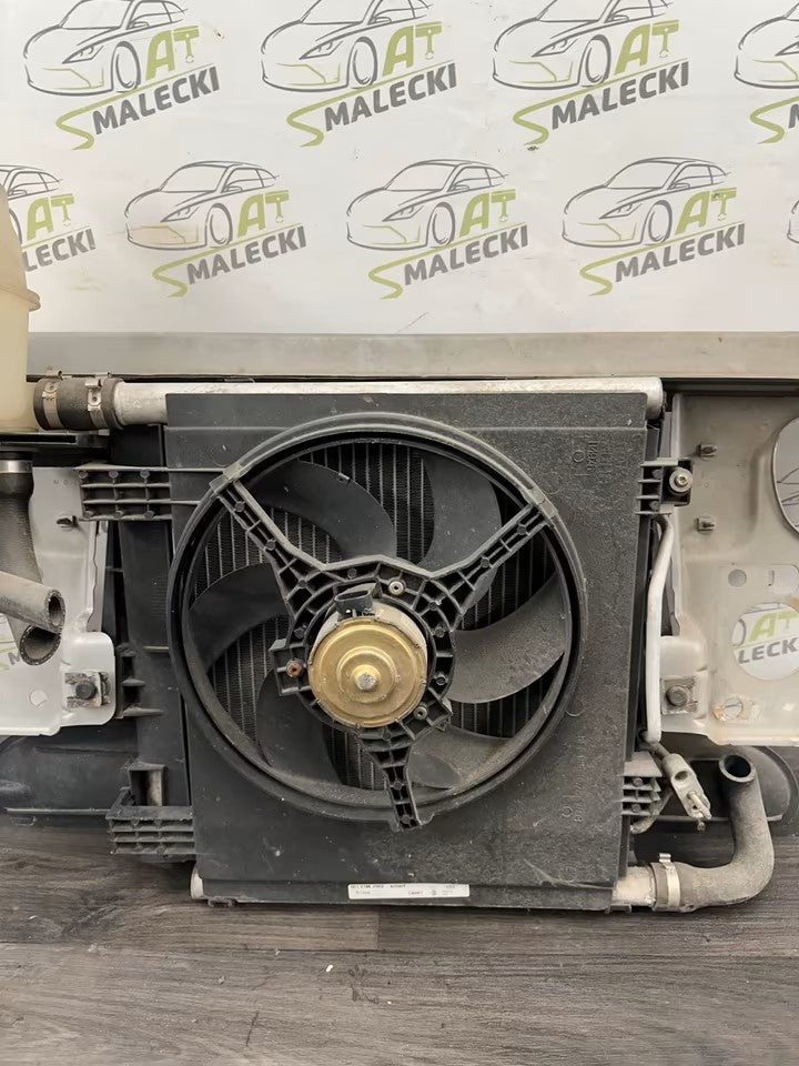 Lock carrier front mask Smart 450 model radiator fan container