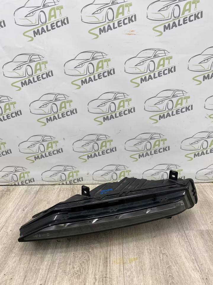 3V0 941 699 B Scheinwerfer Nebel LED Skoda Superb 3V Modell