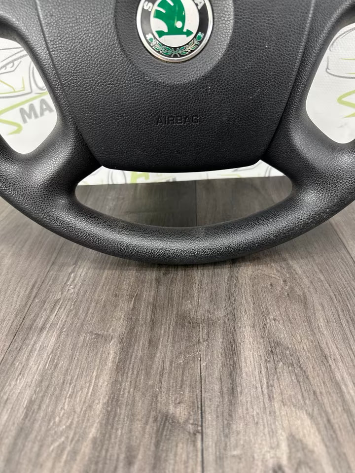 Lenkrad 4 Speicher Komplett Skoda Fabia 5J Modell 1Z0419091M