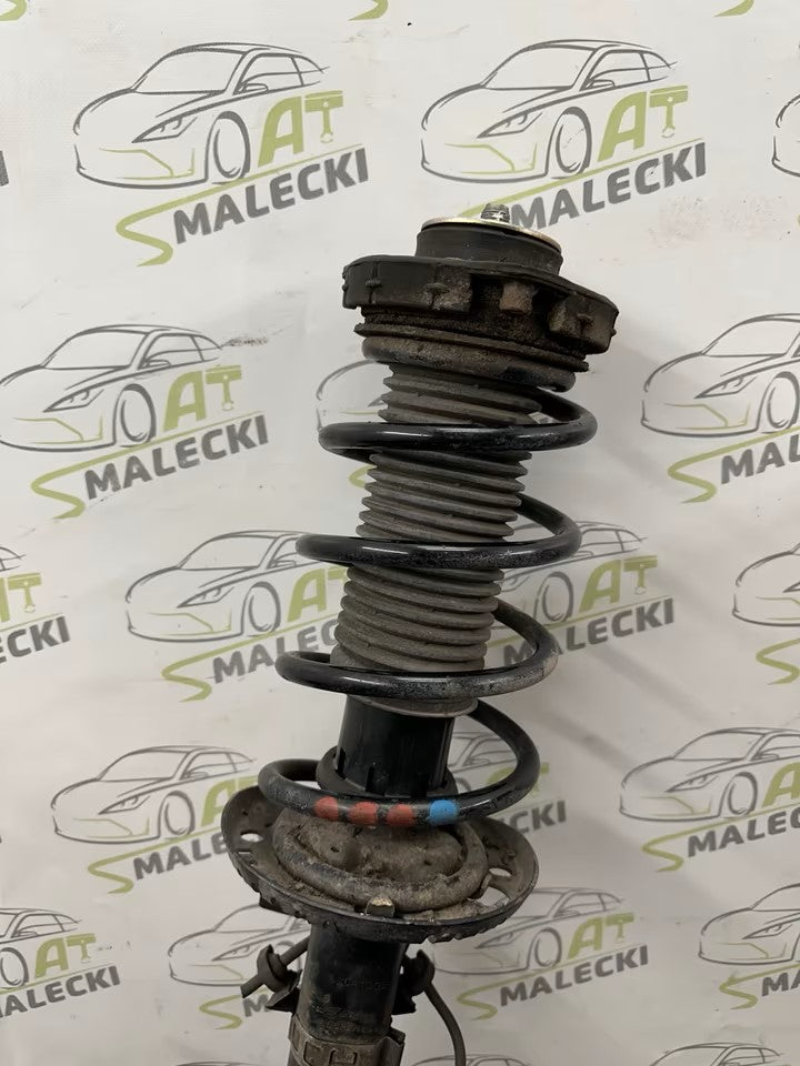 Steering knuckle wheel hub strut right Vw Fox 5Z1 5Z3 models 1.2