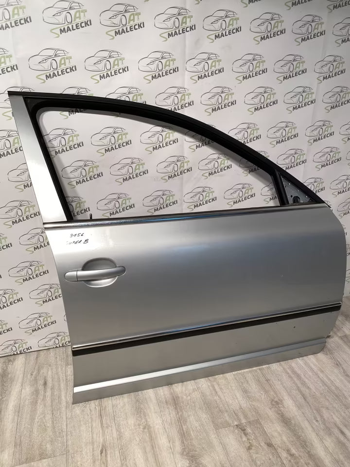 Türe Tür Vorne Rechts Skoda SuperB Modelle 3U Farbe 9156 Silber