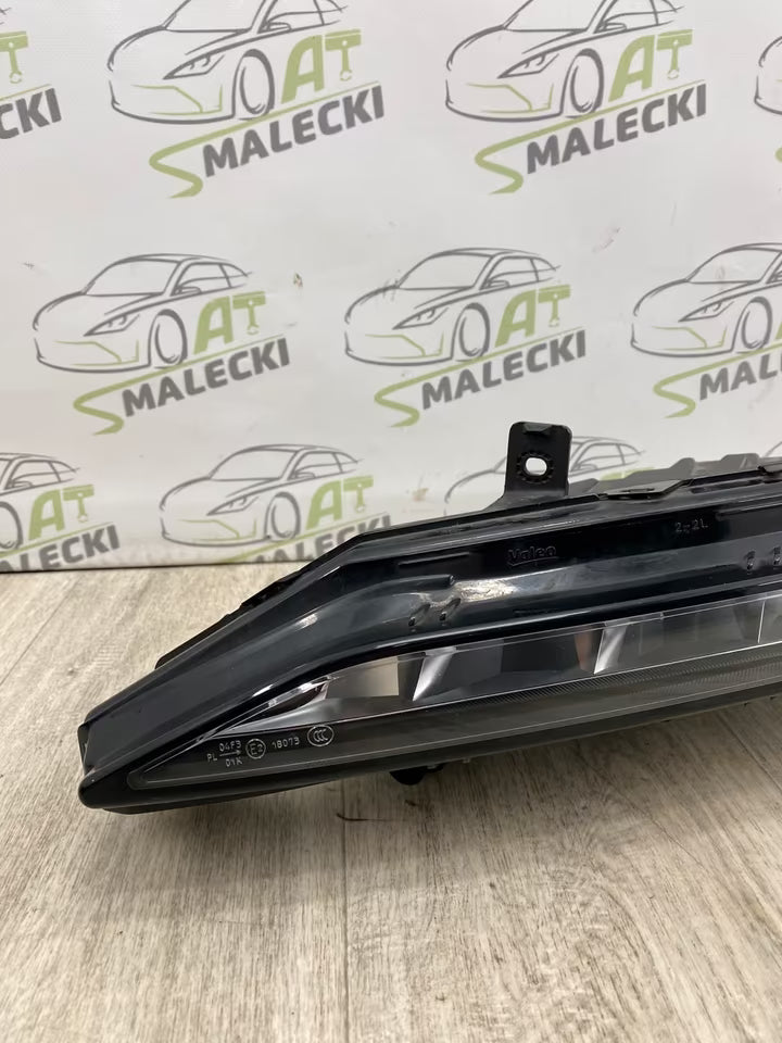 3V0 941 699 B Scheinwerfer Nebel LED Skoda Superb 3V Modell