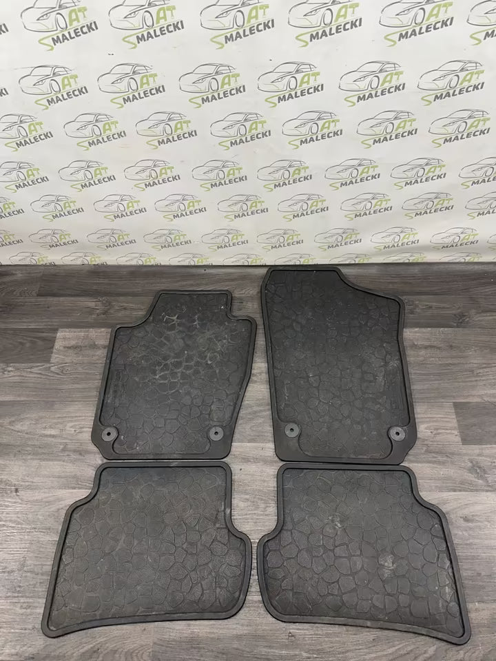 Gummi Fußmatten Set Komplett Seat Ibiza 6J IV Modell 6J0061500