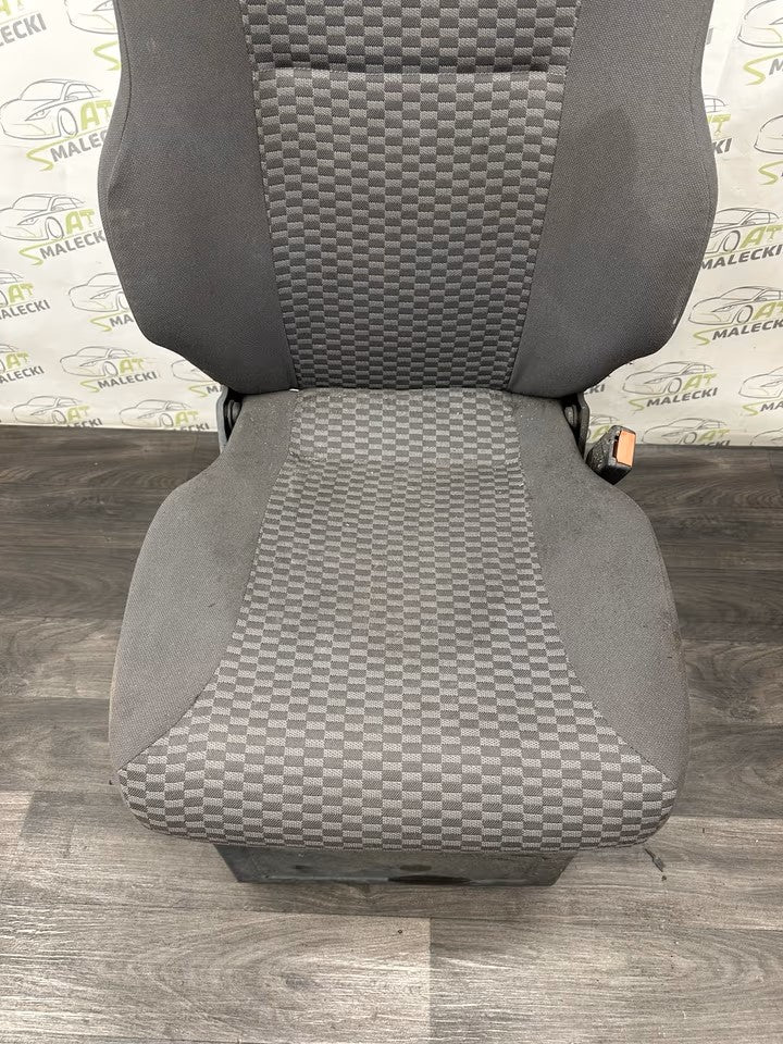 Beifahrersitz Sitz Rechts Man TGL 8.180 Modell