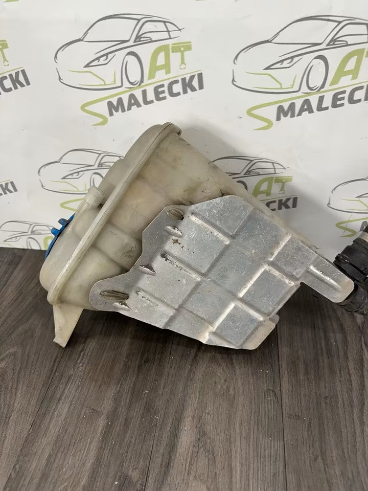 8K0121405F Ausgleichsbehälter Kühlwasserbehälter Audi A5 Q5