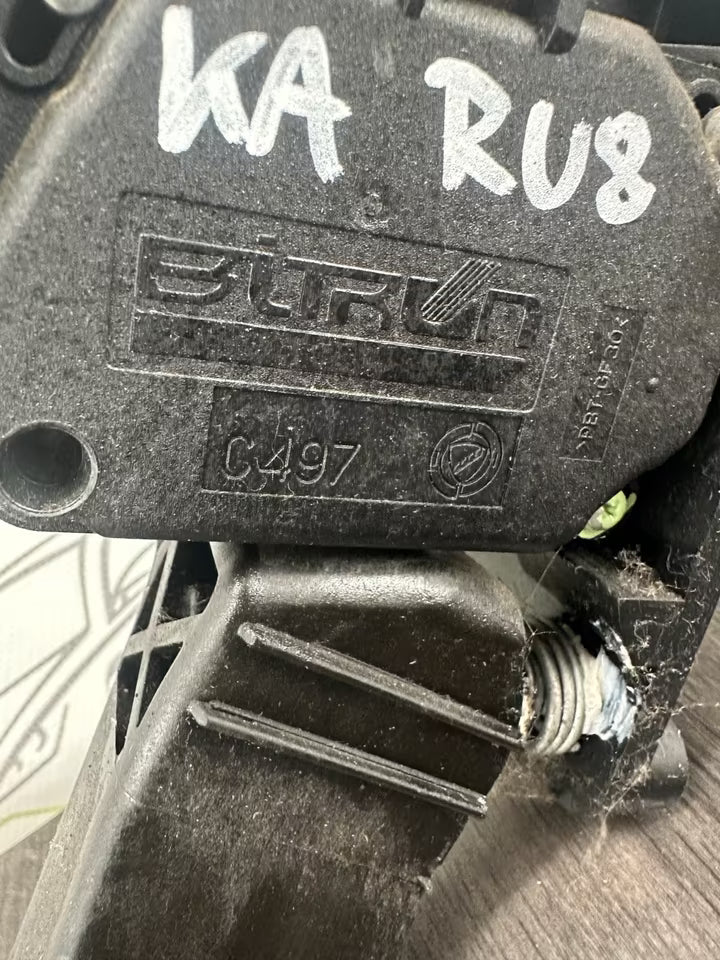 C497 Ford Ka Ru8 Gaspedal