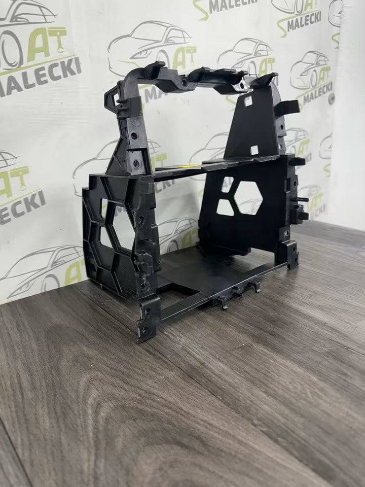 1K0858089C Mittelkonsole Radioschacht VW Golf V