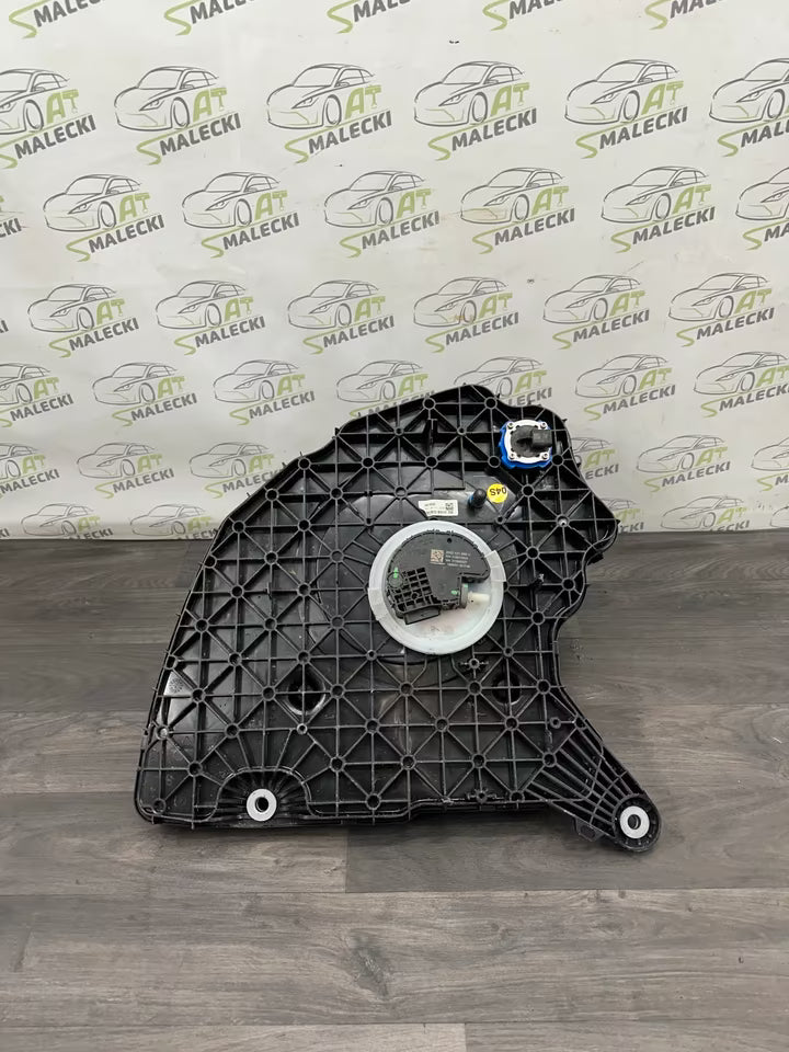 8W0131878BT Audi AdBlue Tank Reduktionsmitteltank Audi A4 8W