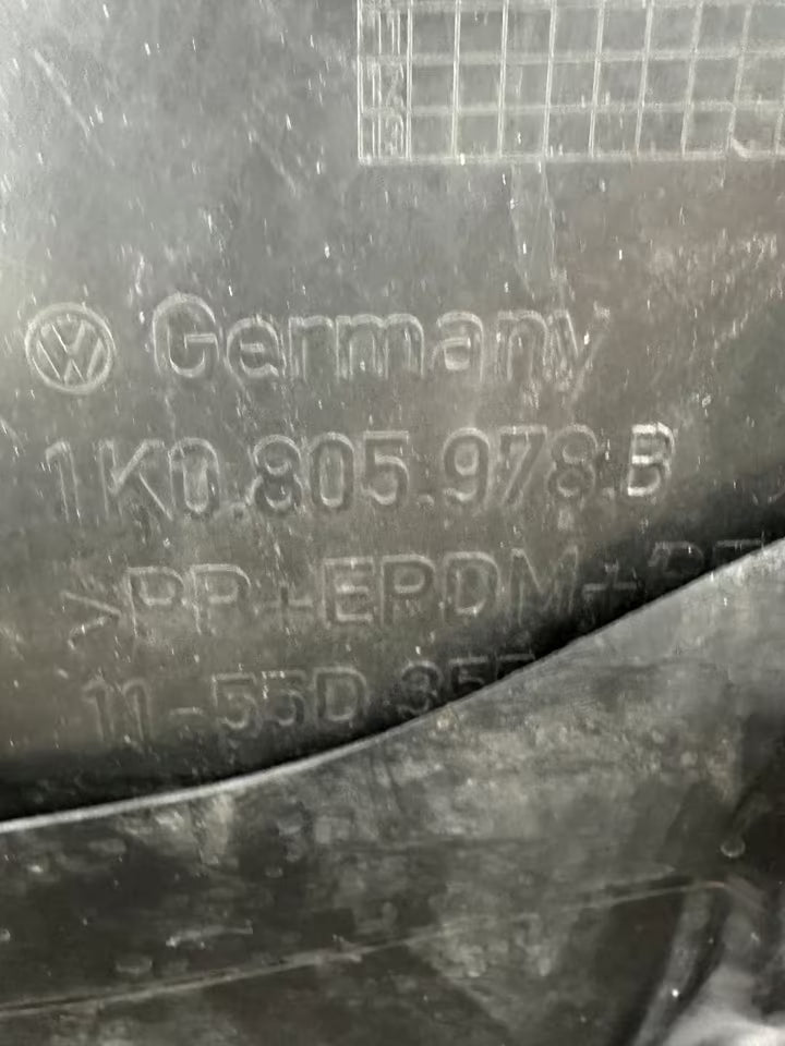 1K0805978B Radhausschale Vorne Rechts 2-Teilig VW Golf V